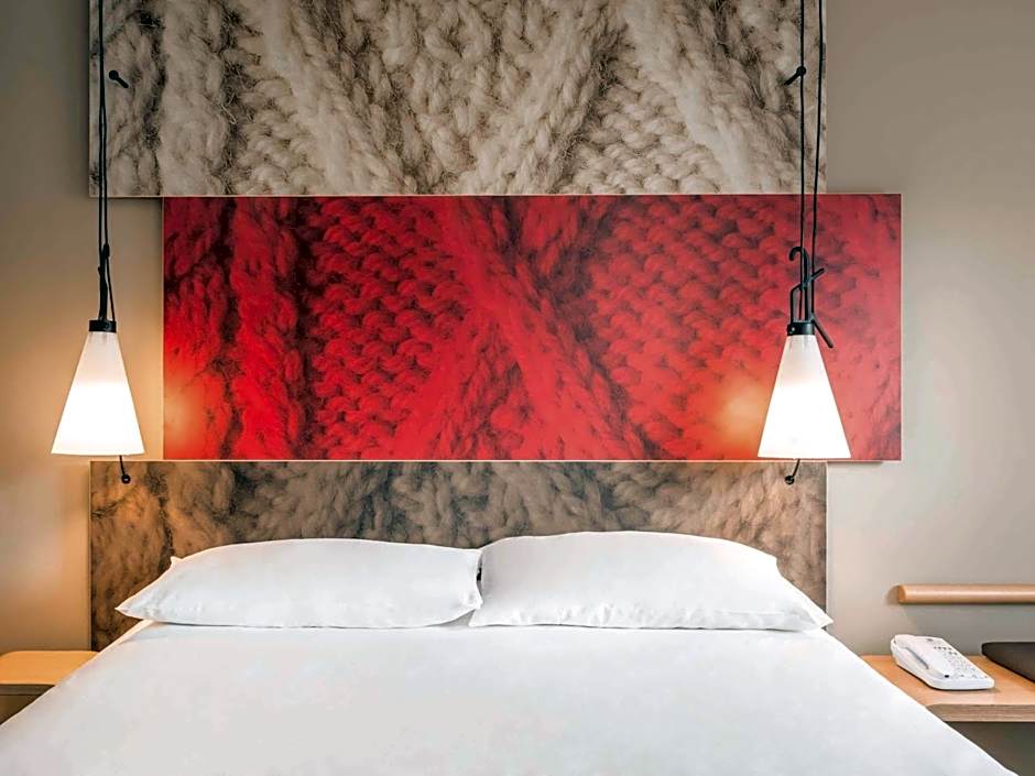 ibis Senlis