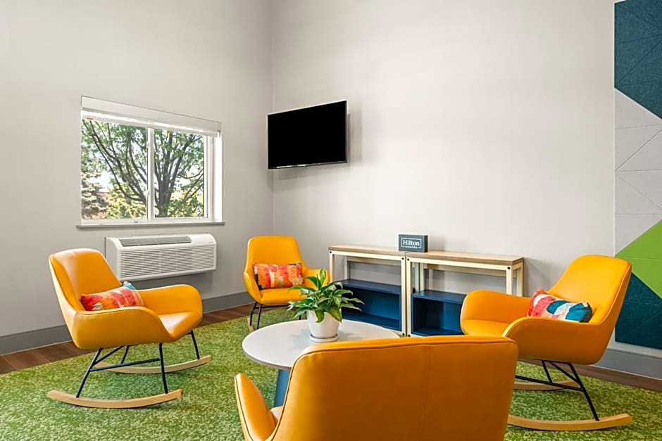 Spark by Hilton Eden Prairie