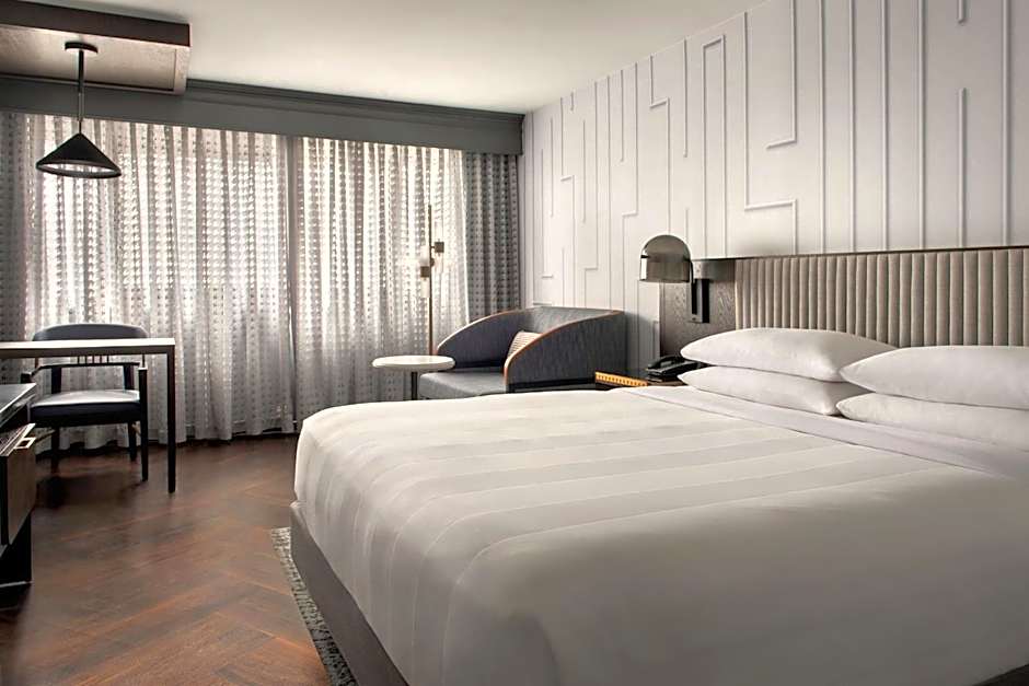 Photo 1 of 9 of 1 King Bed, Mobility Accessible, Roll in Shower