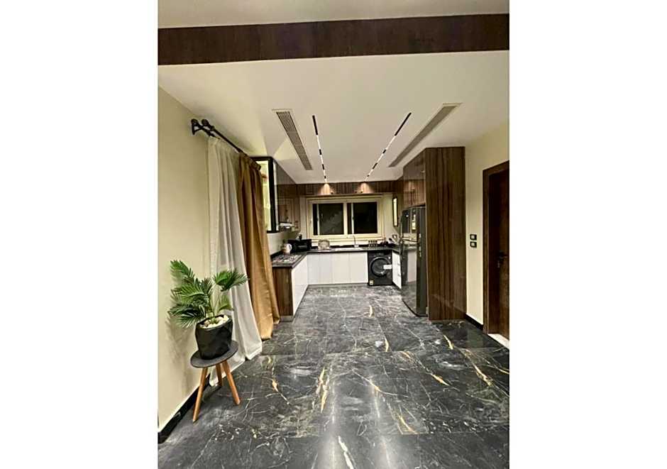 فيلا رائعة في أفخم كومباوندات الشيخ زايد