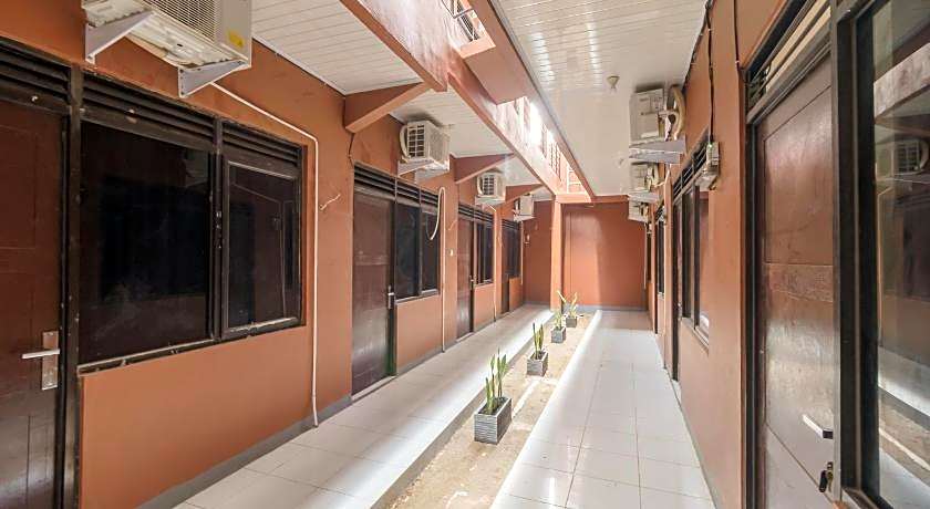 RedDoorz Syariah @ Bulak Kapal