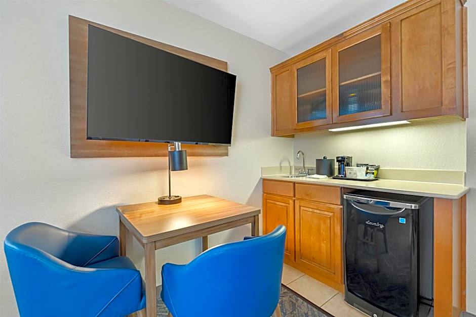 Best Western Hesperia-Victorville Suites