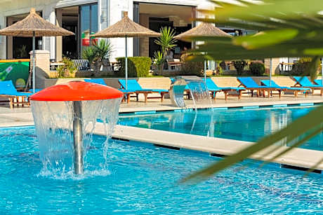 Kraal Hotel Vlore