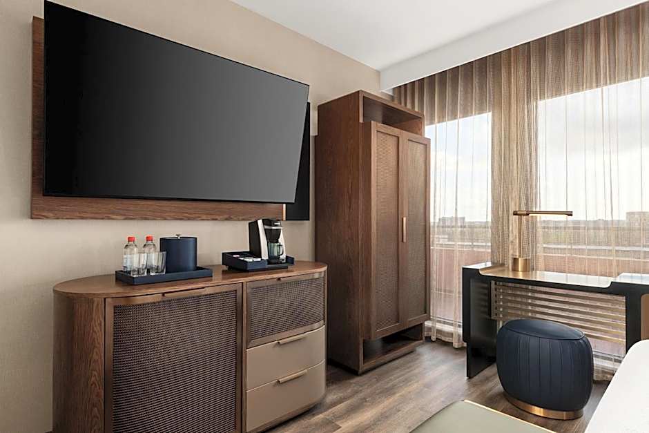 The Berkeley Richmond, Outset Collection by Hilton