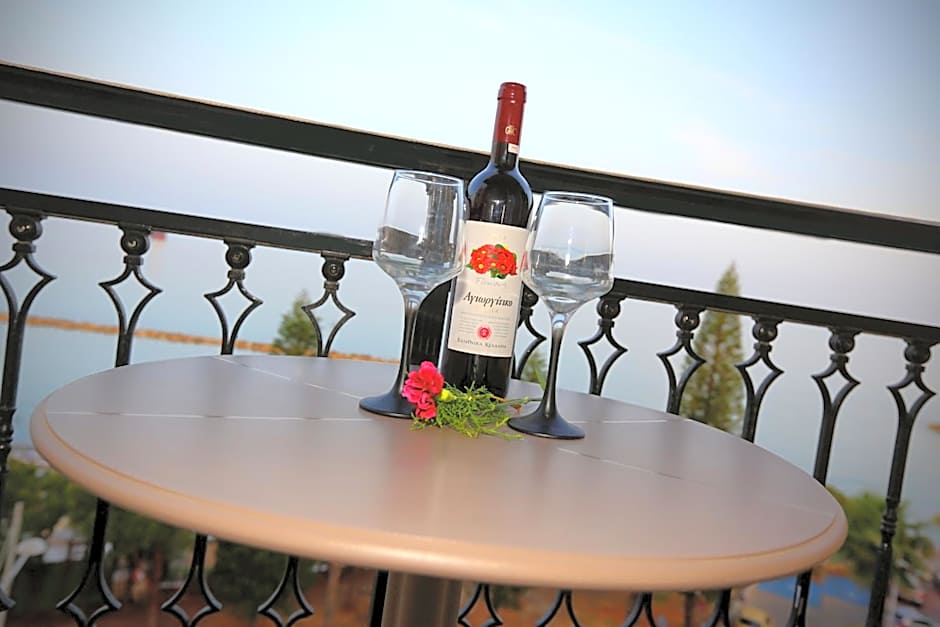 Pier Beach Hotel Apartments