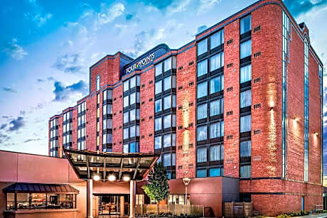 Four Points by Sheraton Mississauga - Meadowvale