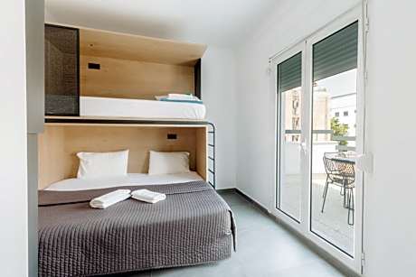 Quadruple Room with Terrace