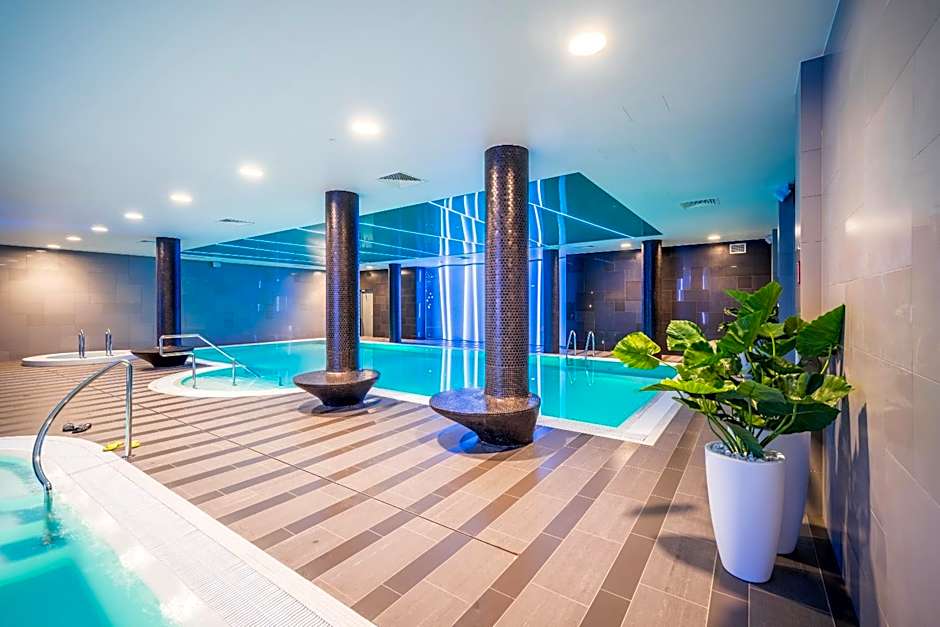 Wellton Riverside SPA Hotel