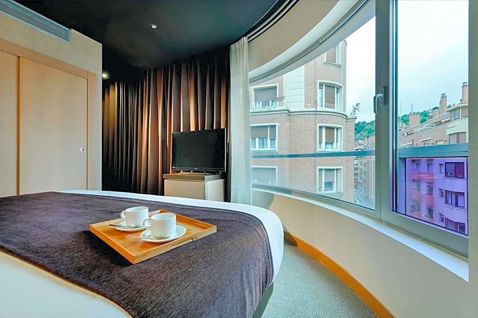 Photo 1 of 7 of Junior Suite