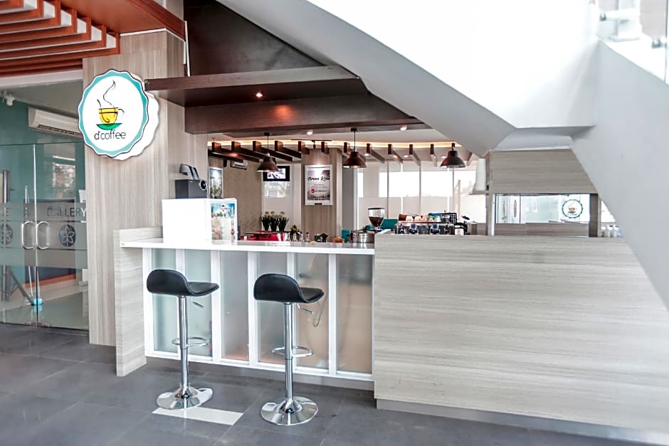 OYO  Flagship 755 Appartel Grand Dhika City