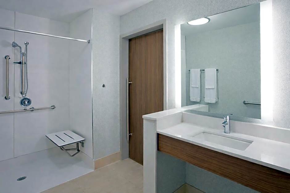 Holiday Inn Express-Des Moines Downtown By IHG