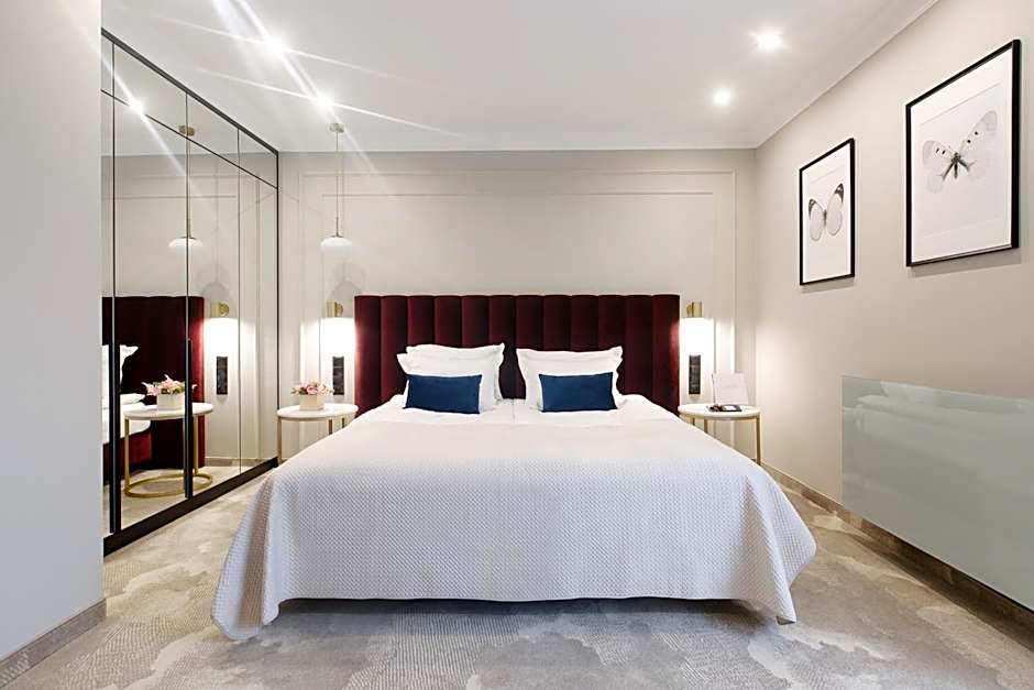 Queen Boutique Hotel