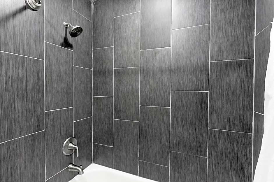 Super 8 by Wyndham Visalia