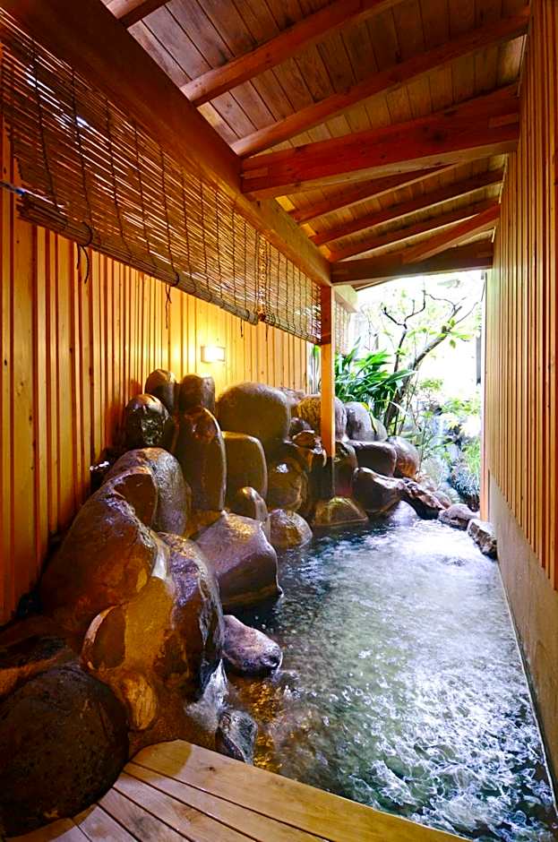 AKARI et KAORI formerly Taizanso