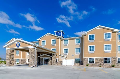 Cobblestone Hotel & Suites - Newport