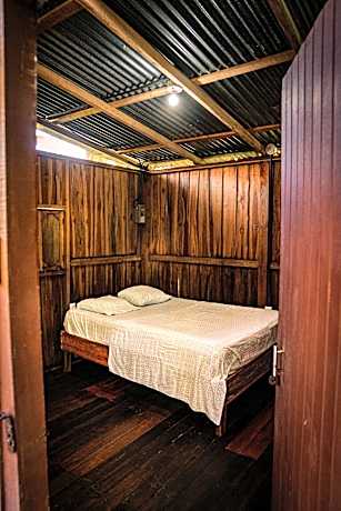 Economy Quadruple Room with Shared Bathroom