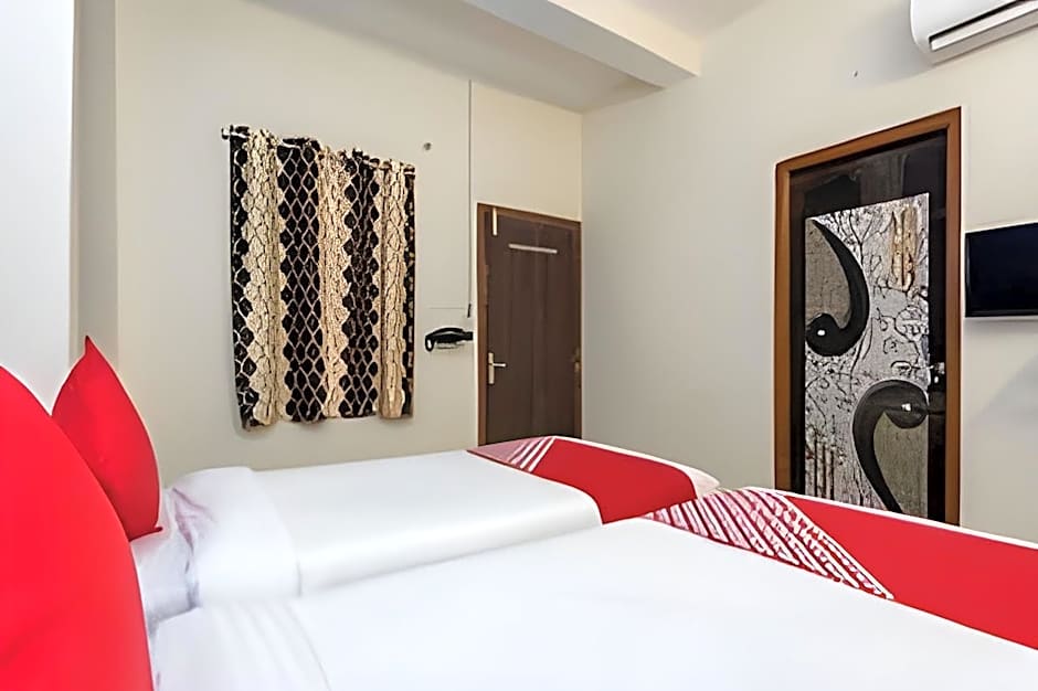 Shree Devina Palace By OYO – Indore, OH