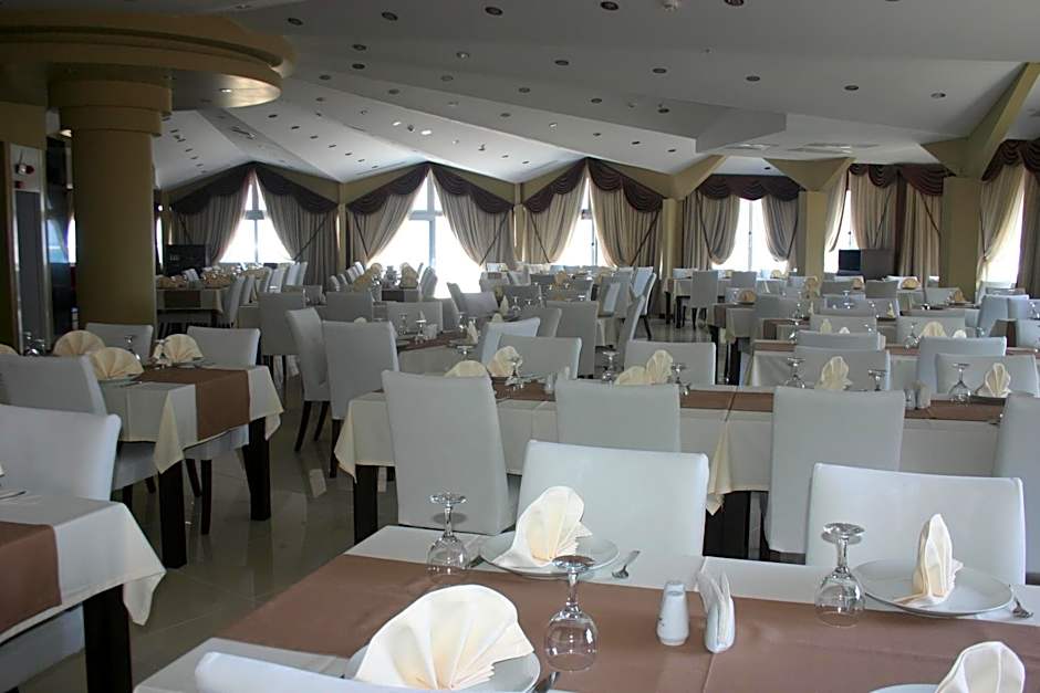 Grand Ahos Hotel