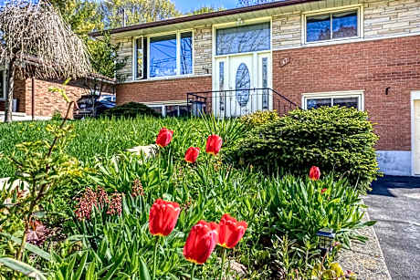 Bright & Modern 1 bedroom unit!