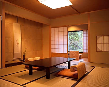 Sawarabi Mountain Momiji View Japanese-Style Room with Open-Air Onsen - 68 sqm