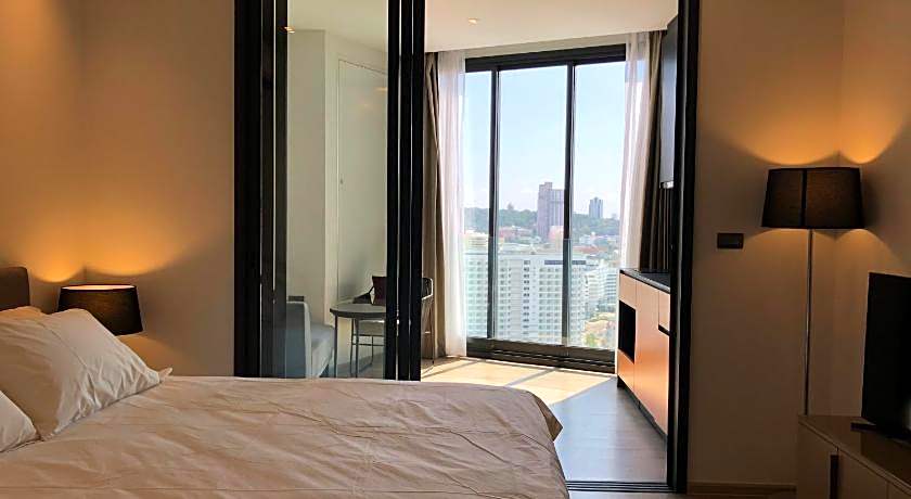 THE EDGE CENTRAL PATTAYA ??????????????????????? 