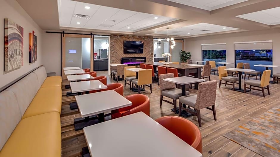 Best Western Plus Elizabethtown Inn & Suites