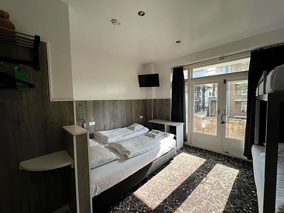 Budget Trianon Hotel