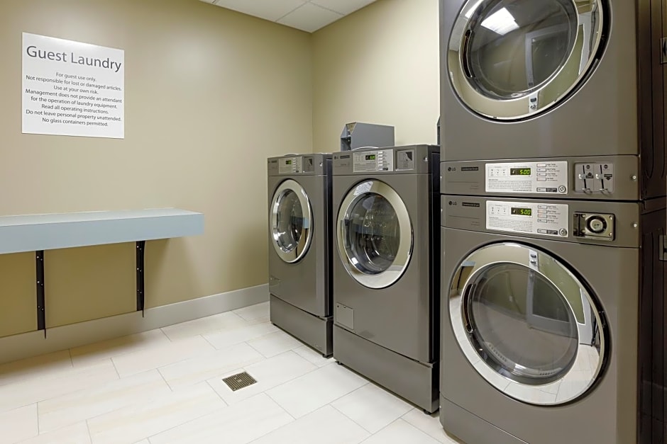 Holiday Inn Express & Suites Sturbridge By IHG