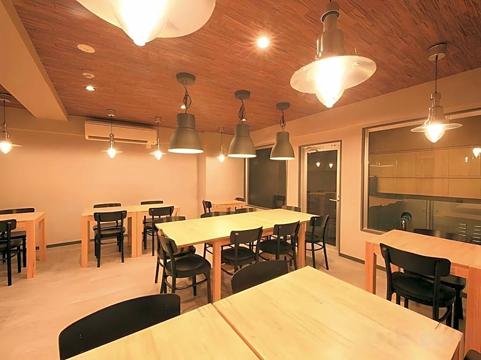 Beagle Tokyo Hostel & Apartments
