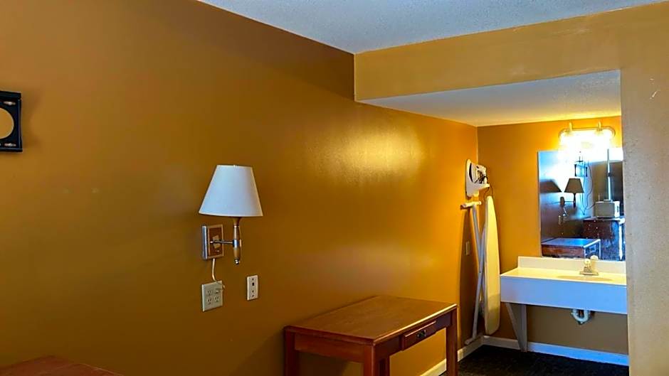 Sky Palace Inn By OYO Anthony KS