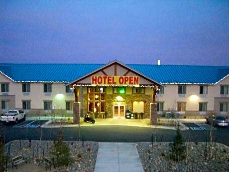 A Riverside Inn Travelodge by Wyndham