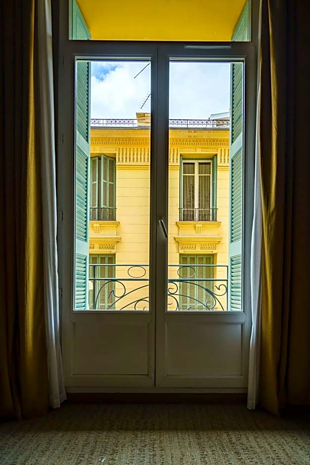 Hotel Gounod Fully Renovated