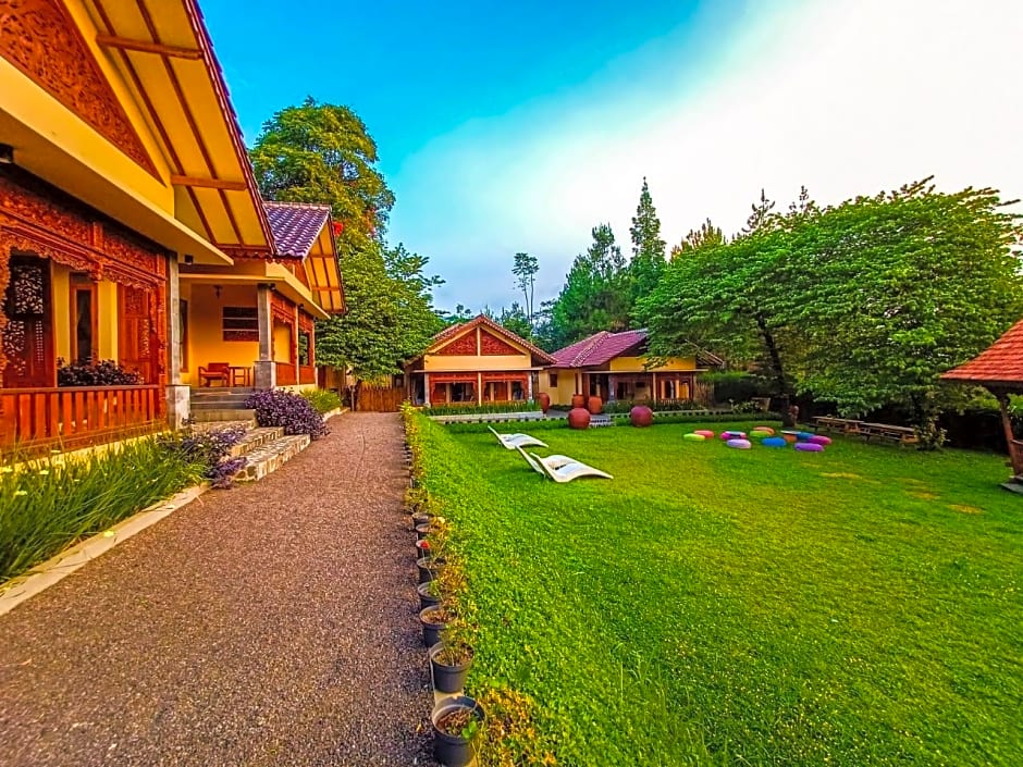 Mulberry Hill by The Lodge