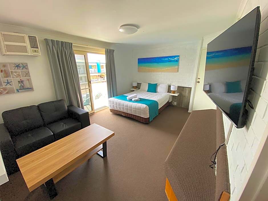 Top of the Town Motor Inn