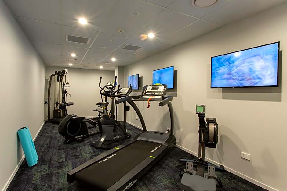 Ramada by Wyndham Queenstown Central
