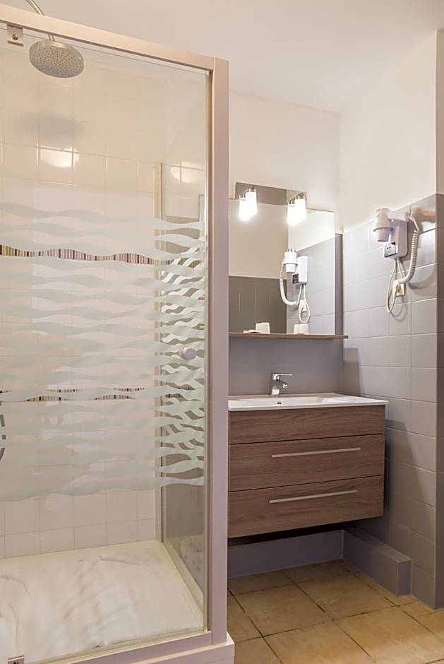 Hôtel-Restaurant La Belle Poule -