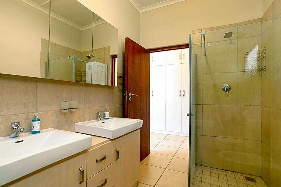 Vredehoek Guest Farm