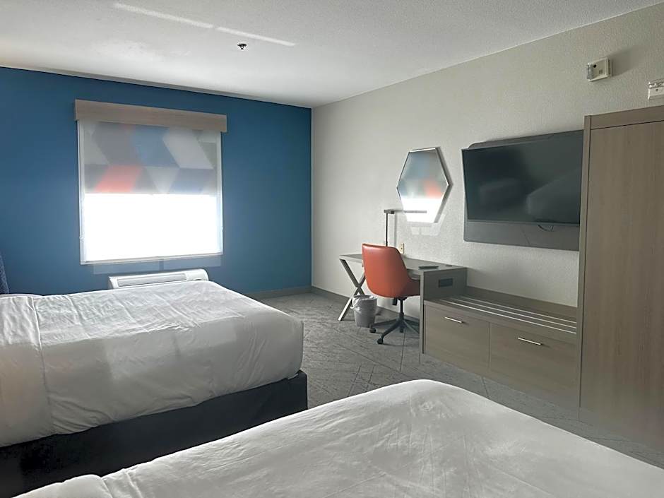 Holiday Inn Express Hotel & Suites Ennis By IHG