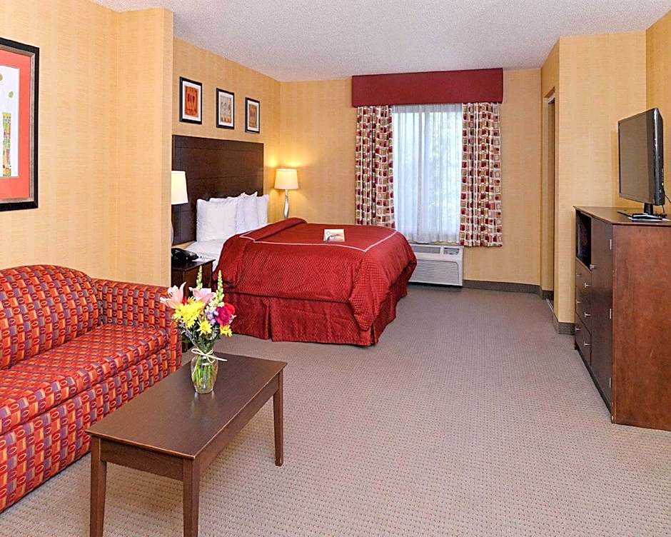 Quality Suites Stratford