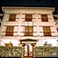 West Loch Park Hotel Vigan
