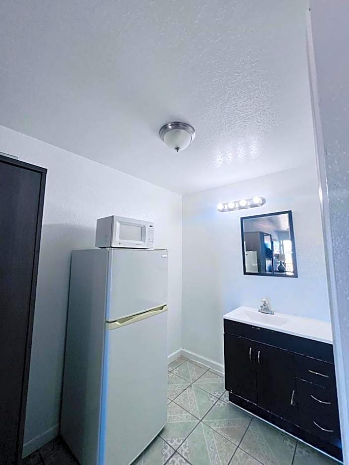 OYO Hotel Pearsall I-35 East