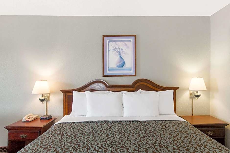 Days Inn by Wyndham West Point