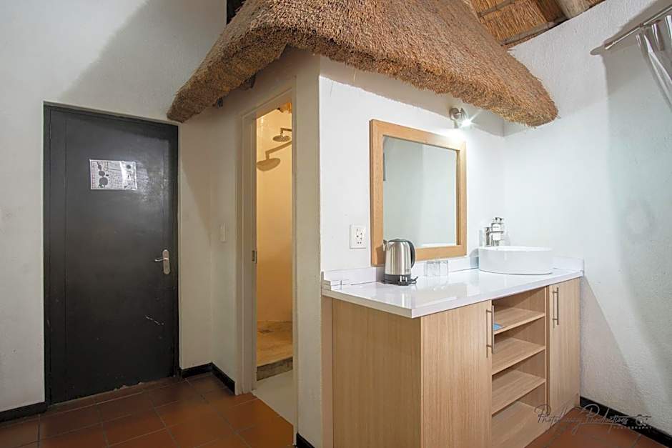 Sefapane Lodge and Safaris