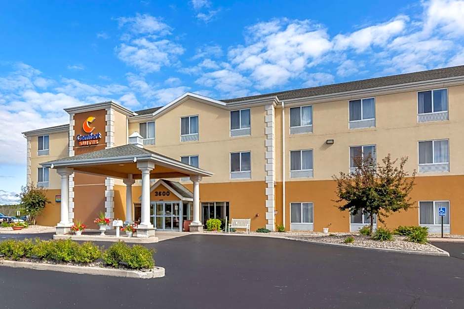Comfort Suites Escanaba West
