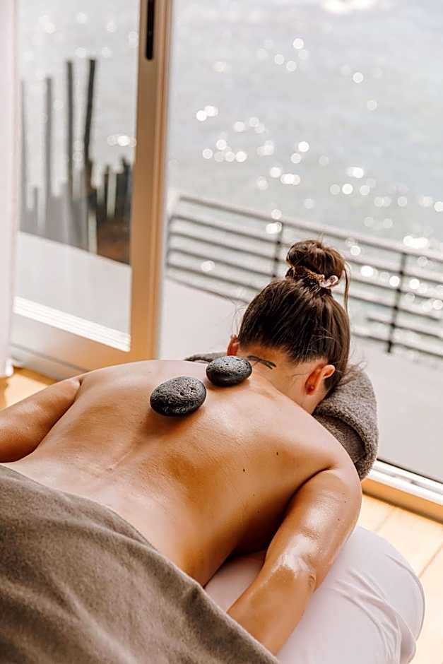 White Exclusive Suites & Villas