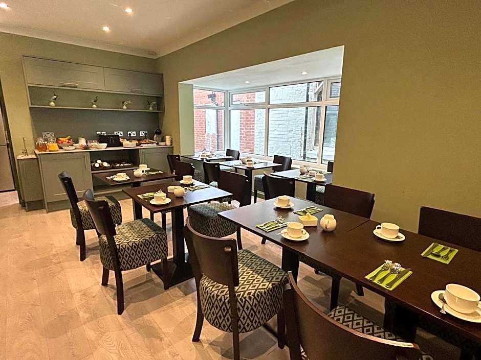 Hamilton Court Hotel Hoole