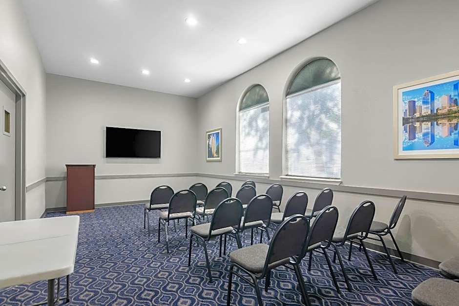 Quality Suites Houston NW Cy-Fair