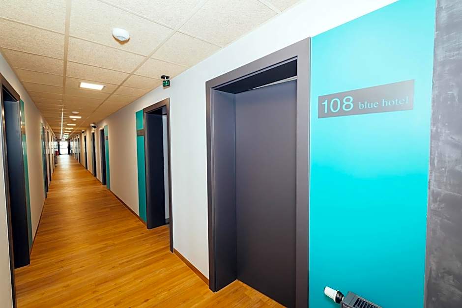 blue hotel