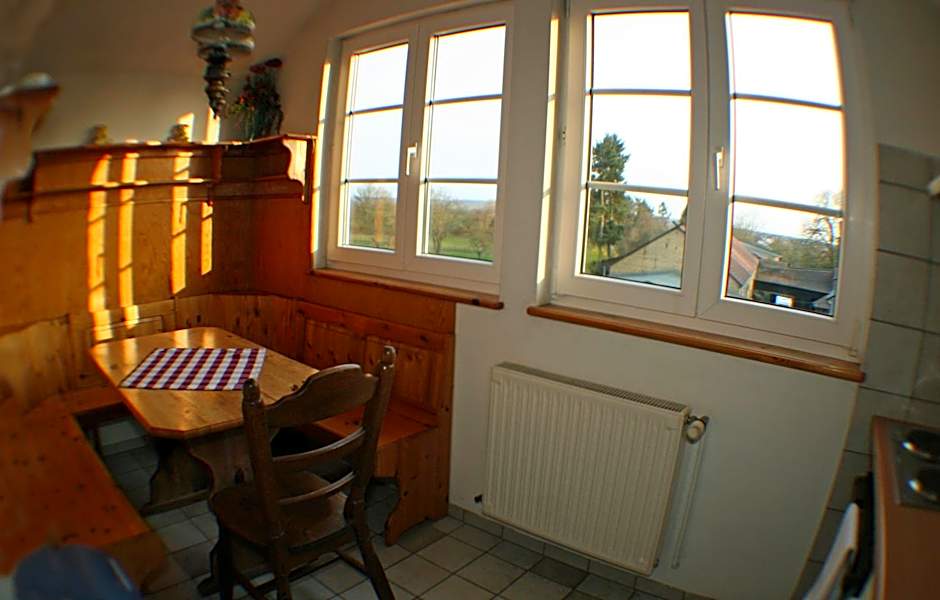 Landgasthof zur krummen Linde