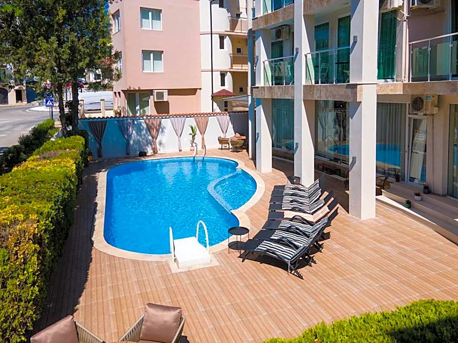 Jupiter 1 Family Hotel